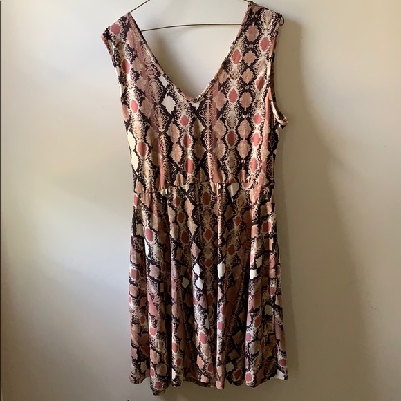 Pink Snakeskin Pattern Dress Candie’s - Picture 3 of 4